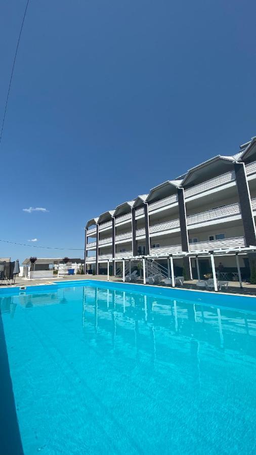 Lazurit Family Hotel Łazurne Zewnętrze zdjęcie