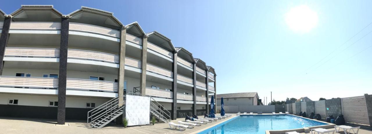 Lazurit Family Hotel Łazurne Zewnętrze zdjęcie